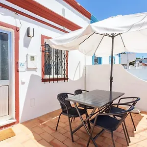 https://fishermans-house-in-oldtown-with-exclusive-rooftop.hotelaalgarve.com