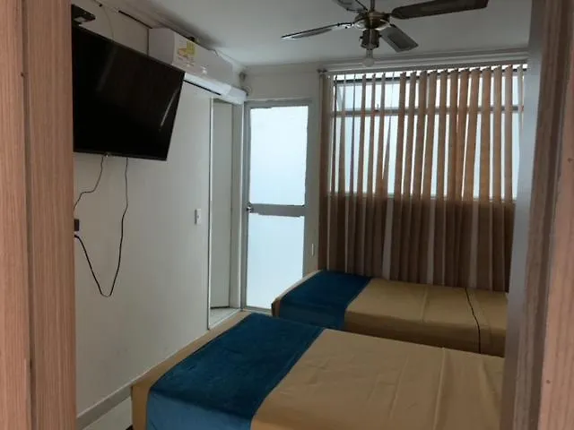 Apartamentos Laureles De La 70 메딜린 0*,