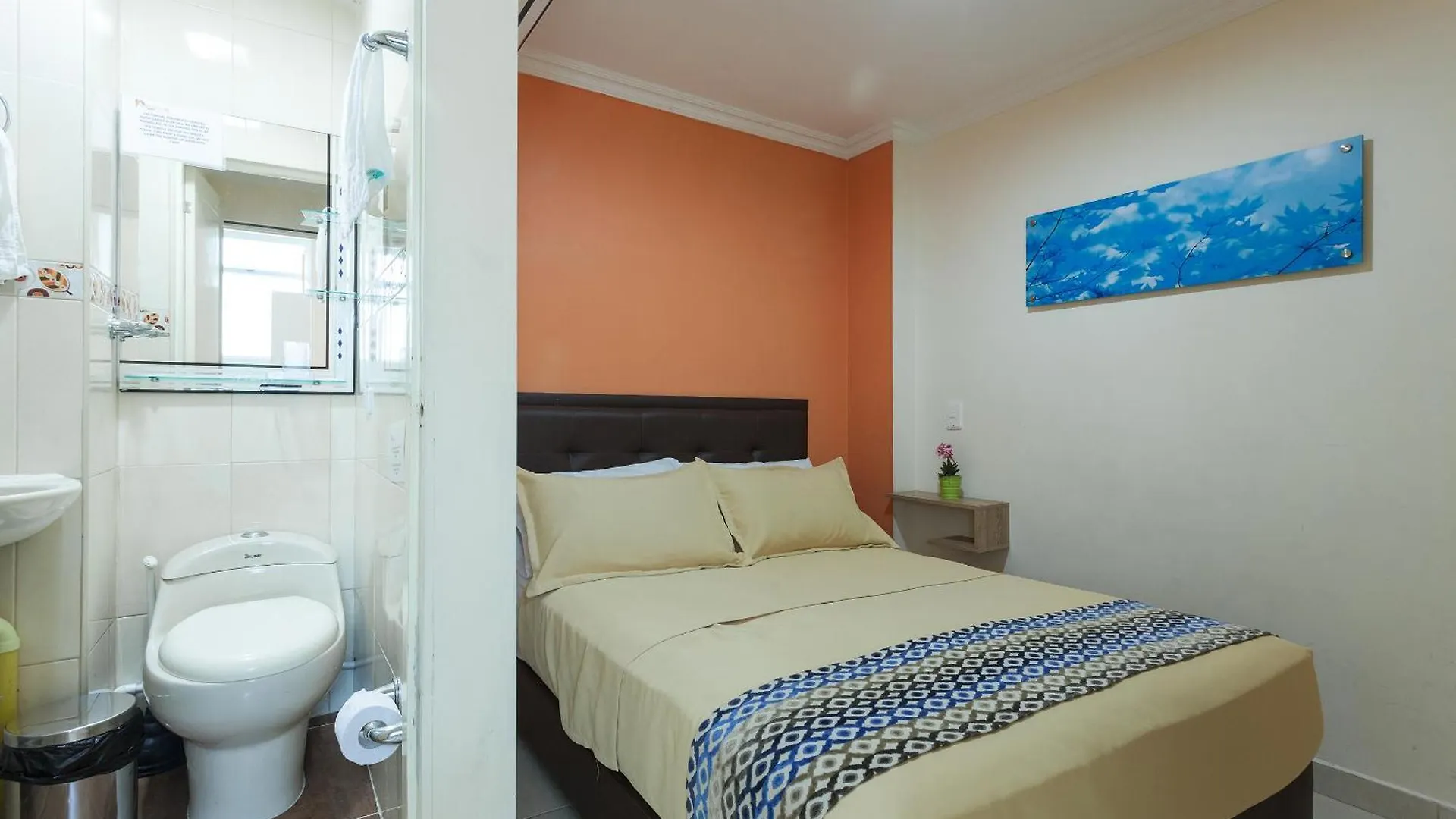 Apartamentos Laureles De La 70 메딜린 아파트
