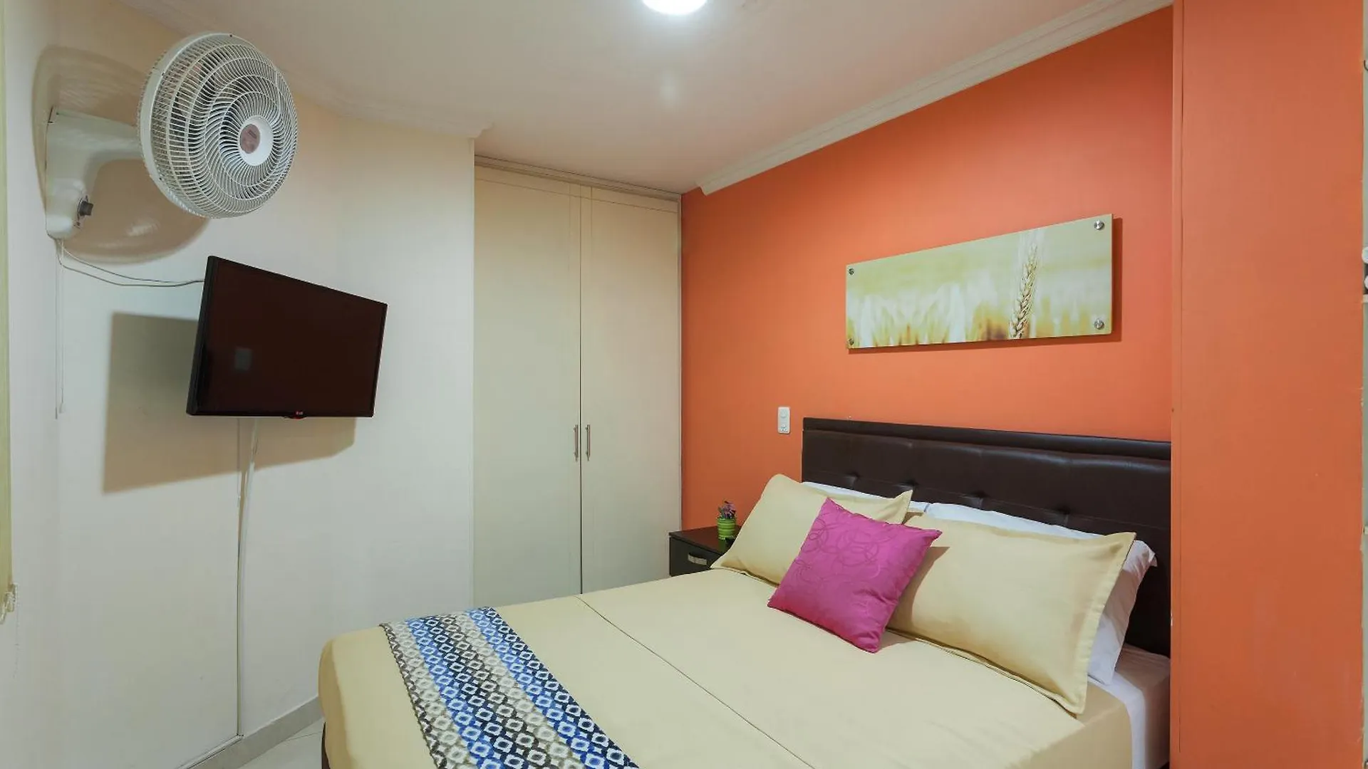 Apartamentos Laureles De La 70 메딜린 아파트