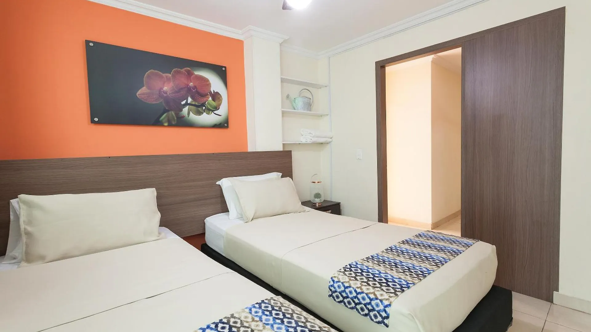 Apartamentos Laureles De La 70 메딜린