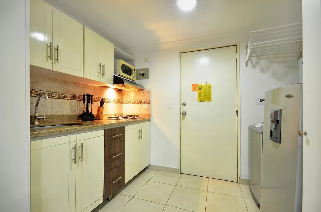 Apartamentos Laureles De La 70 메딜린