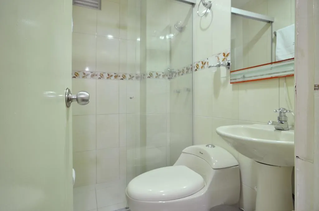 Apartamentos Laureles De La 70 메딜린