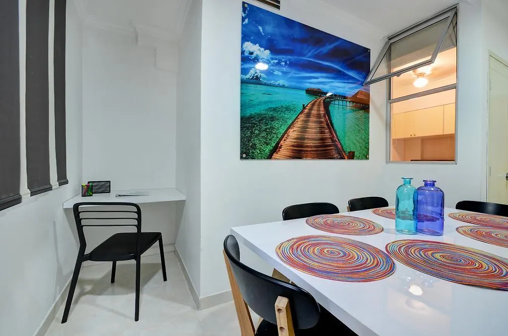 Apartamentos Laureles De La 70 메딜린 0*,  콜롬비아